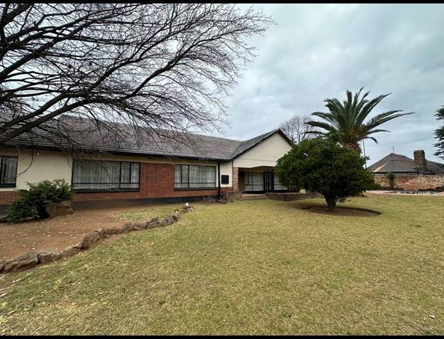 3 BEDROOM HOUSE FOR SALE IN SELCOURT